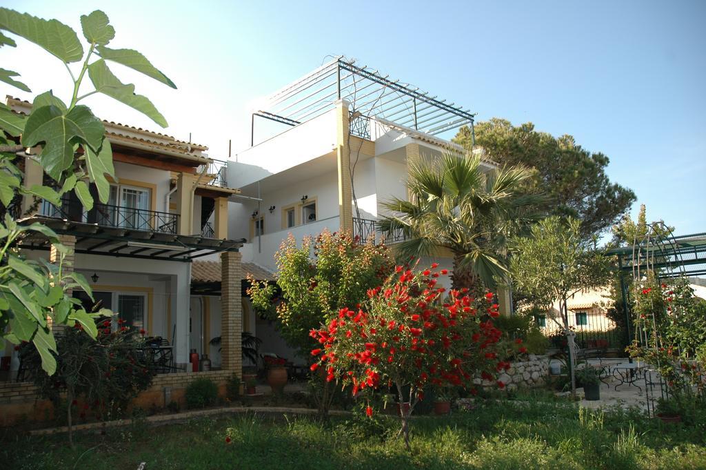 Iron House Apartment Agios Georgios  Exterior photo